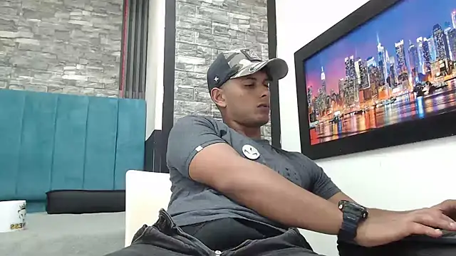 Snapshot of Chris_Dick23 chatting on 11/26/25, 04:34 Chris Dick23 online show from 11/26/25, 04:34