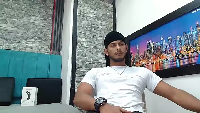 Snapshot of Chris_Dick23 chatting on 01/14/26, 05:11 Chris Dick23 online show from 01/14/26, 05:11