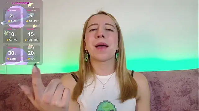 Miiaa doll online show from 11/15/25, 02:26