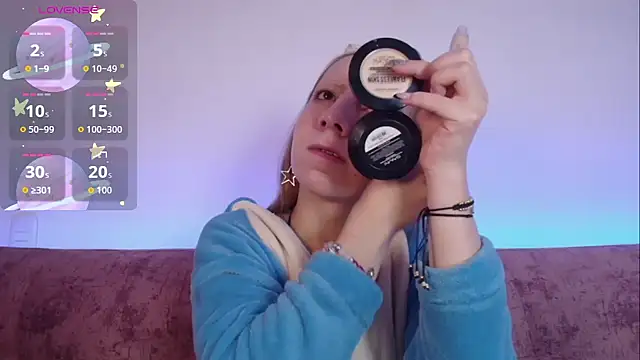 Miiaa doll online show from 10/28/25, 11:53