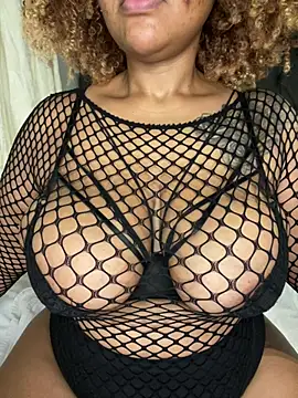 Snapshot of MILL204 chatting on 01/12/26, 10:36 MILL204 online show from 01/12/26, 10:36