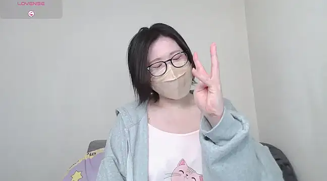  NOA-chan  online show from 03/01/25, 03:38