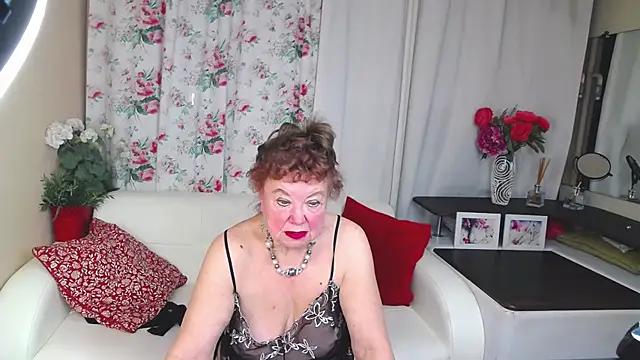 YourHotGranny online show from 01/12/26, 12:45