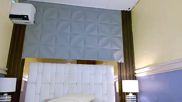 Nicole Ramires online show from 02/19/26, 02:58