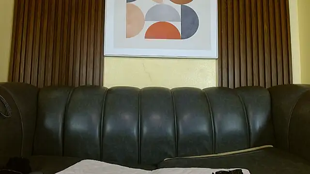 Nicole Ramires online show from 02/09/26, 05:22