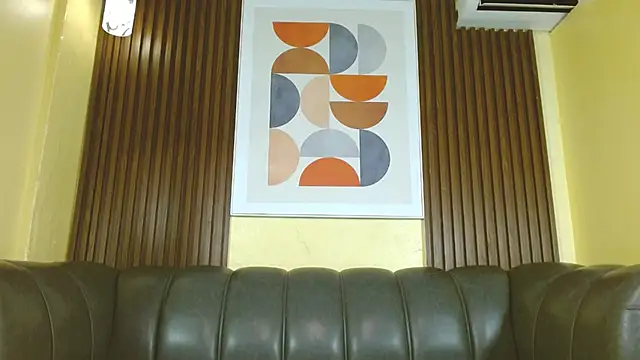 Nicole Ramires online show from 03/12/26, 04:22