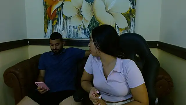 Snapshot of Juliana_And_Dave chatting on 03/08/25, 04:06 Juliana And Dave online show from 03/08/25, 04:06