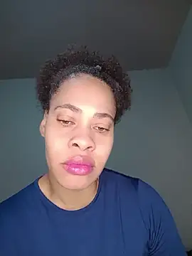Snapshot of Su_Duarte_1 chatting on 06/14/26, 03:41 Su Duarte 1 online show from 06/14/26, 03:41