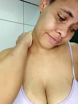 Snapshot of Su_Duarte_1 chatting on 02/25/25, 12:47 Su Duarte 1 online show from 02/25/25, 12:47