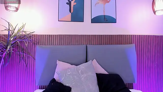 NicolleeEvanss online show from 01/14/26, 12:09