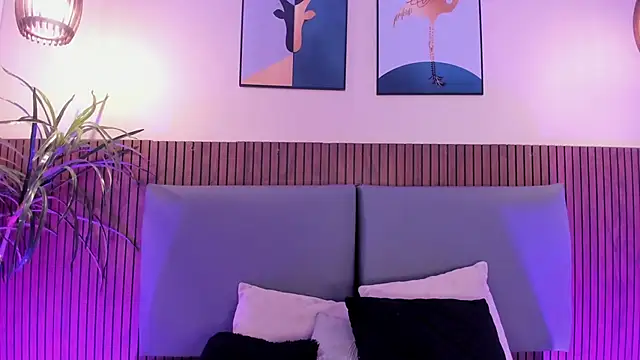 NicolleeEvanss online show from 01/12/26, 12:12