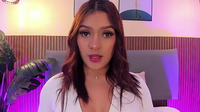 NicolleeEvanss online show from 06/02/26, 10:59