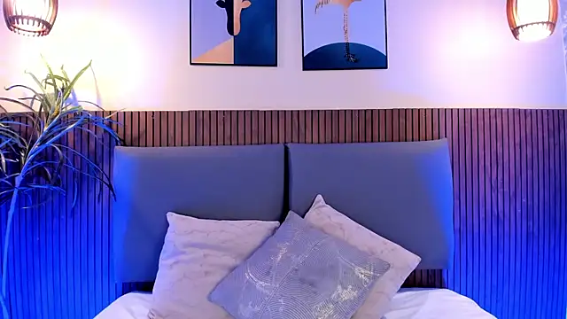 NicolleeEvanss online show from 10/06/25, 11:33