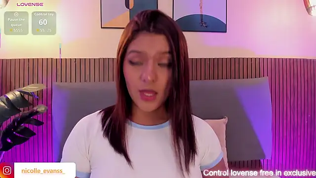 NicolleeEvanss online show from 04/11/26, 11:14