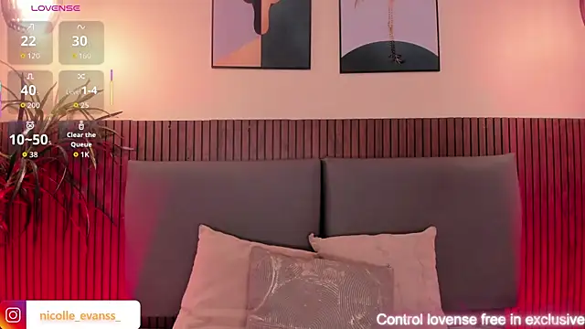 NicolleeEvanss online show from 02/14/26, 12:49