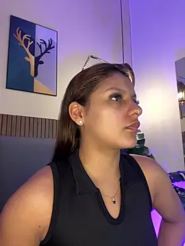 Snapshot of NicolleeEvanss chatting on 06/19/26, 10:32 NicolleeEvanss online show from 06/19/26, 10:32