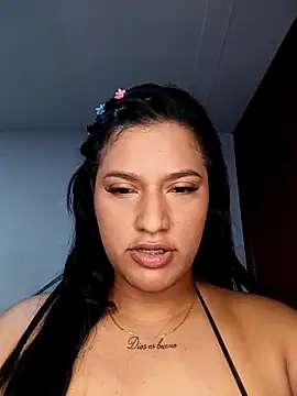 Snapshot of KorinaKovaa chatting on 03/13/25, 01:32 KorinaKovaa online show from 03/13/25, 01:32