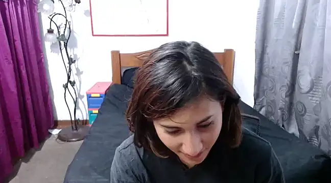 LadyMilk003 online show from 03/06/25, 12:19