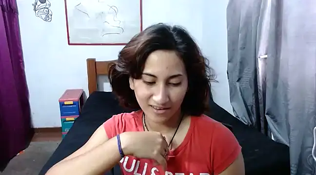 LadyMilk003 online show from 02/08/25, 06:11