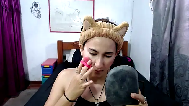 LadyMilk003 online show from 09/11/25, 03:45