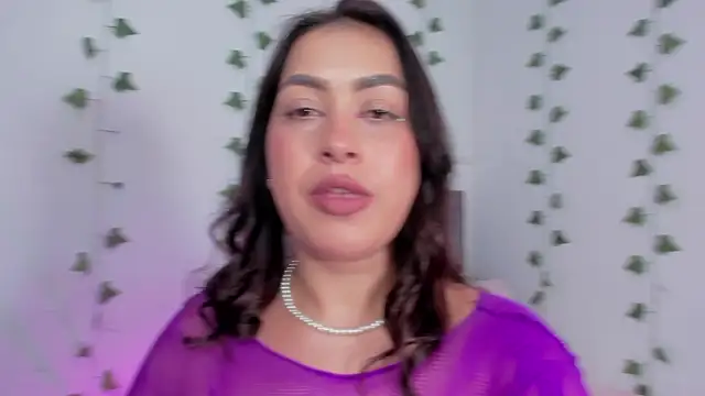 Snapshot of Miaa_Garcia chatting on 07/31/26, 10:18 Miaa Garcia online show from 07/31/26, 10:18