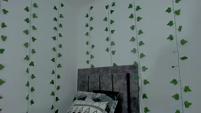 Snapshot of Miaa_Garcia chatting on 05/12/26, 10:38 Miaa Garcia online show from 05/12/26, 10:38
