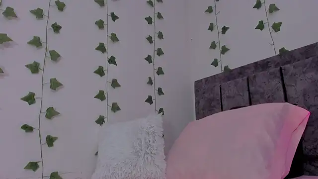 Snapshot of Miaa_Garcia chatting on 05/30/26, 10:04 Miaa Garcia online show from 05/30/26, 10:04