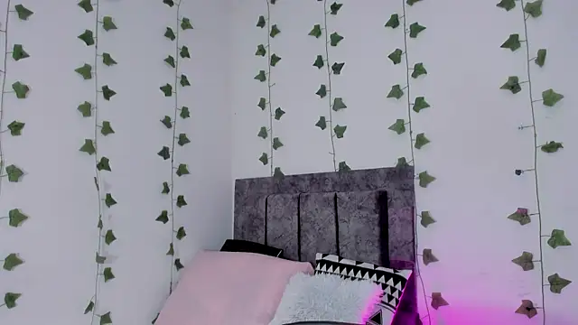 Snapshot of Miaa_Garcia chatting on 07/11/26, 11:05 Miaa Garcia online show from 07/11/26, 11:05
