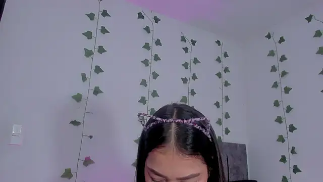 Snapshot of Miaa_Garcia chatting on 06/13/26, 11:02 Miaa Garcia online show from 06/13/26, 11:02