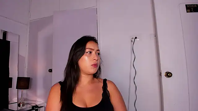 Snapshot of Miaa_Garcia chatting on 02/05/25, 08:46 Miaa Garcia online show from 02/05/25, 08:46