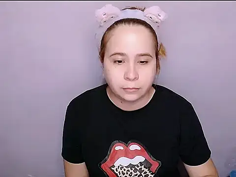 SubLayla01 online show from 06/15/26, 06:07