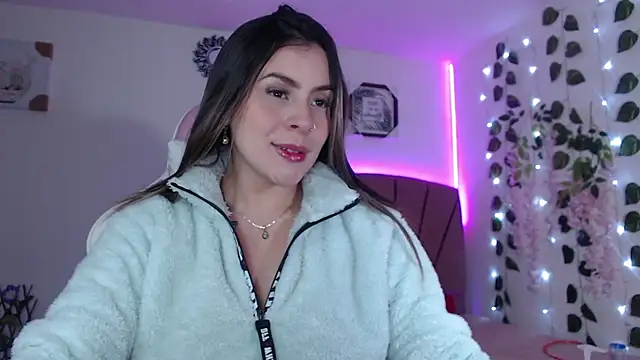 GabyVandriel online show from 12/04/24, 01:58