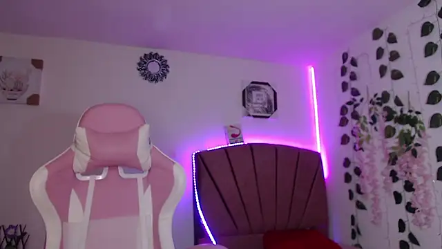 GabyVandriel online show from 12/06/24, 12:51