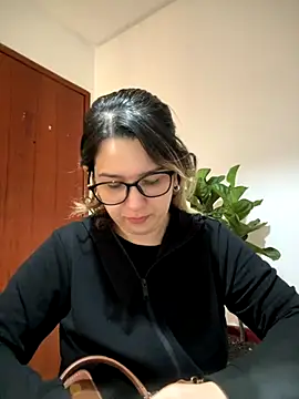 amooraaamoon online show from 10/24/25, 12:37