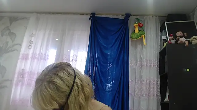 CamDiva113 online show from 09/27/25, 12:11