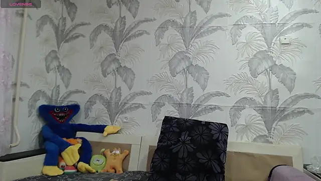 CamDiva113 online show from 05/20/26, 02:03