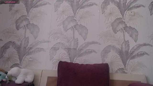 Snapshot of CamDiva113 chatting on 02/14/26, 10:04 CamDiva113 online show from 02/14/26, 10:04