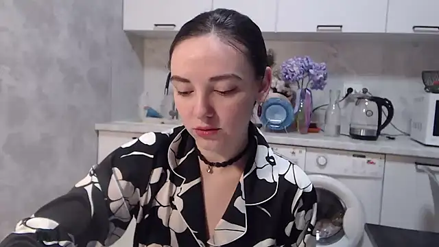 Snapshot of StacyMind chatting on 02/06/25, 10:43 StacyMind online show from 02/06/25, 10:43