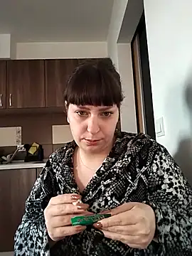 EmmaKrosss online show from 04/07/26, 05:42