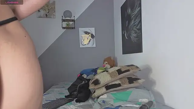 charlotte 002 online show from 10/26/25, 04:46