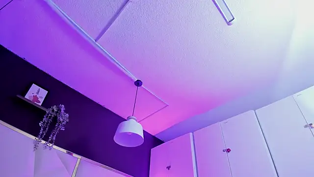 April bowie online show from 02/07/26, 11:29