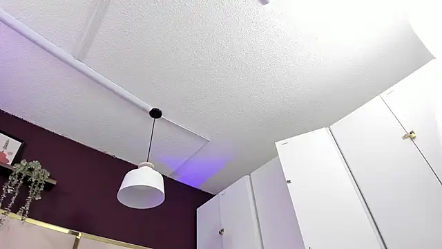 April bowie online show from 11/06/25, 11:25