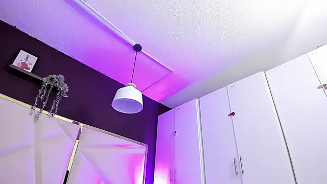 April bowie online show from 04/07/26, 11:34