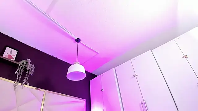 April bowie online show from 03/07/26, 11:59