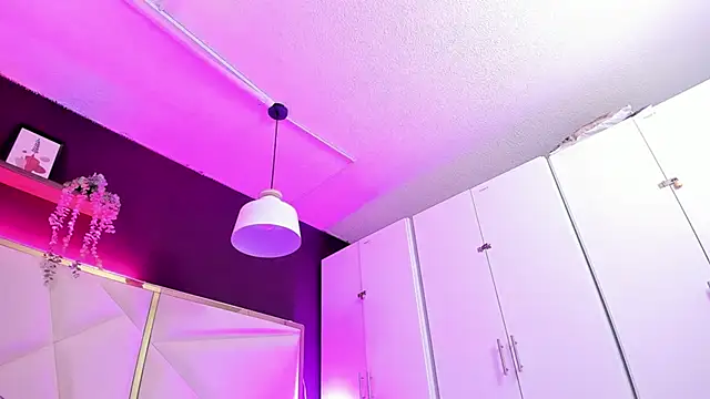 April bowie online show from 03/16/26, 11:58