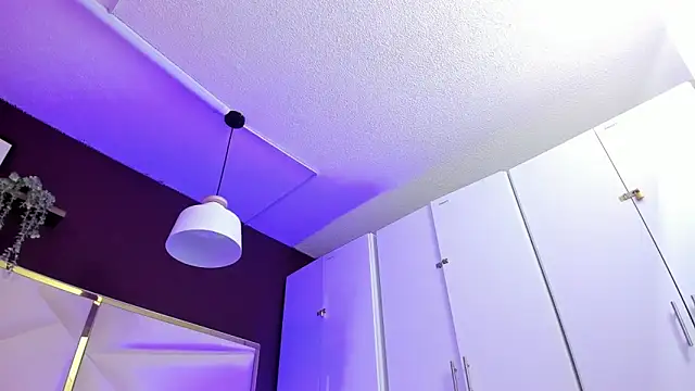 April bowie online show from 11/04/25, 11:25