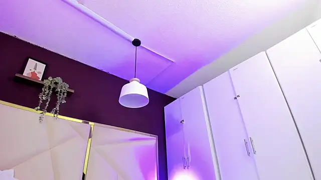 April bowie online show from 11/01/25, 11:59