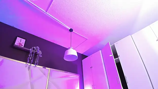 April bowie online show from 04/03/26, 11:38