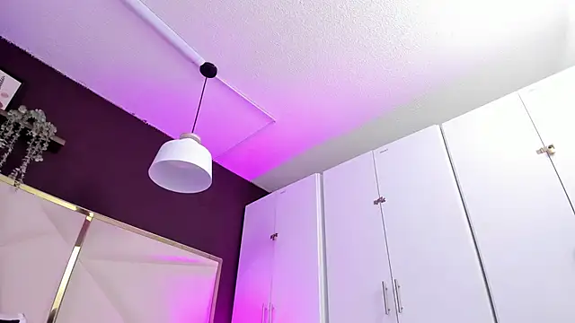 April bowie online show from 11/10/25, 11:15