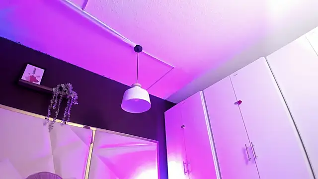 April bowie online show from 04/02/26, 11:28